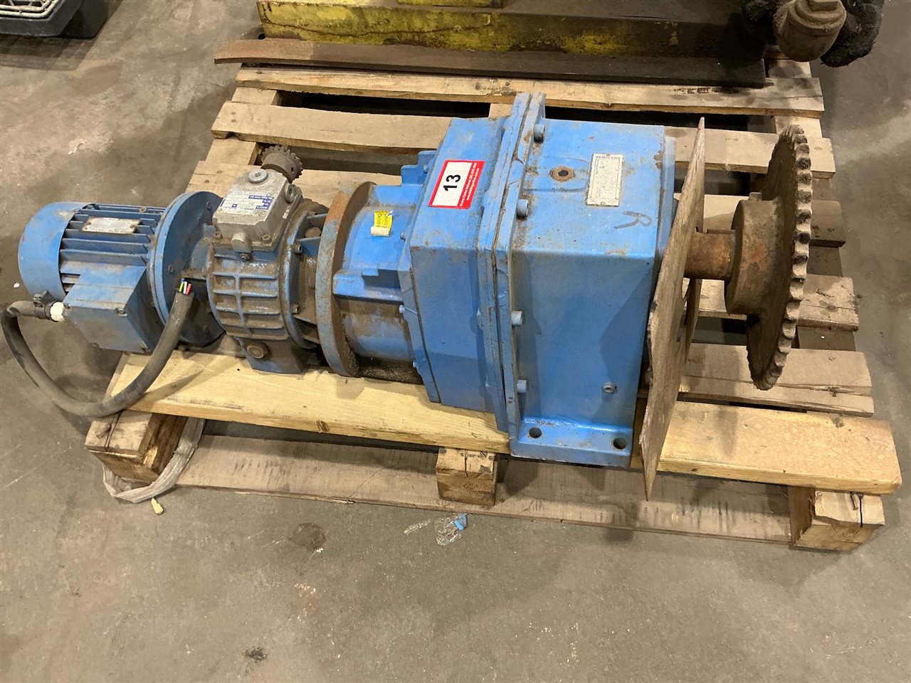 0.75kW 415V Motor with 193/33 Ratio Gearbox (Located At Wingfield)