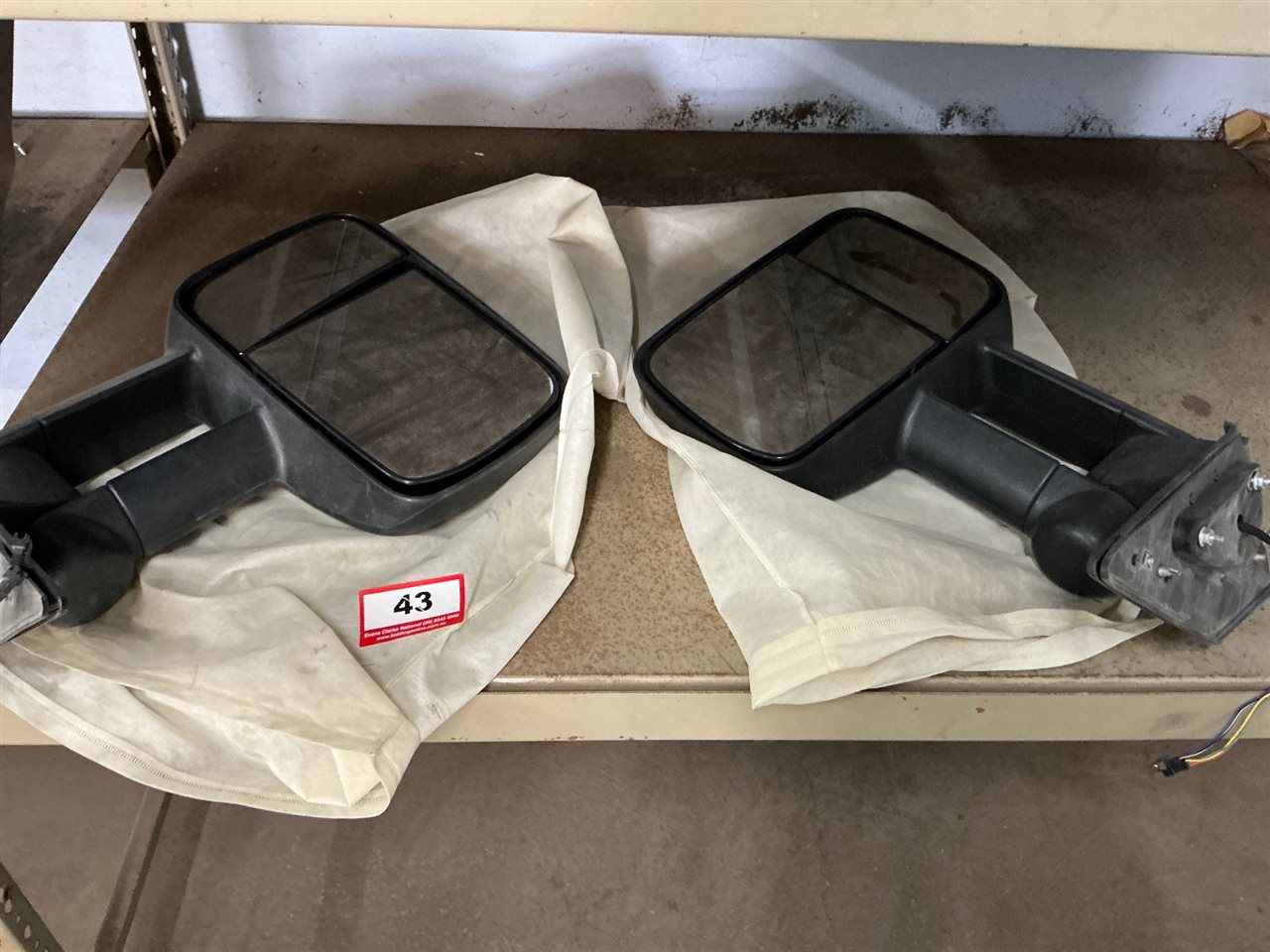 Pair of 2010 Land Cruiser Towing Mirrors, Light Crack in Lower Mirror, Doesn't Affect Use (Located at Wingfield)