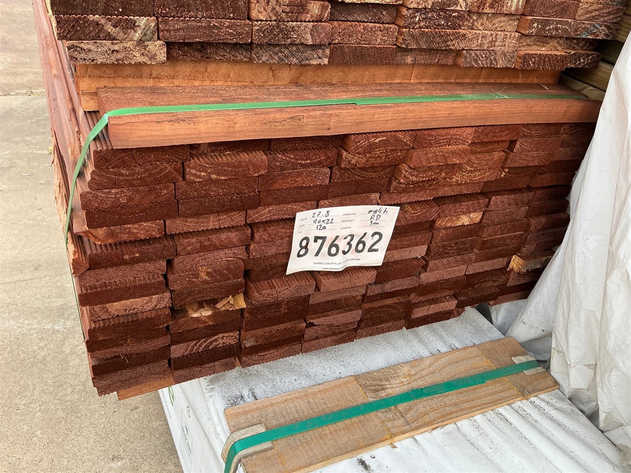 90 x 22, Tinted Pine, Merch Decking, 120 pcs @ 3.0 M, 360 Lin Metres Total Pk 876362