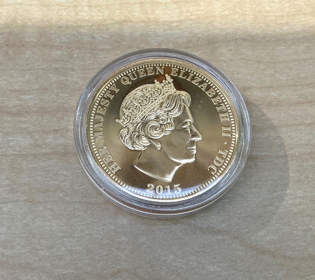 Queen Elizabeth II 2015 "Long to Reign Over Us" One Crown Commemorative Coin