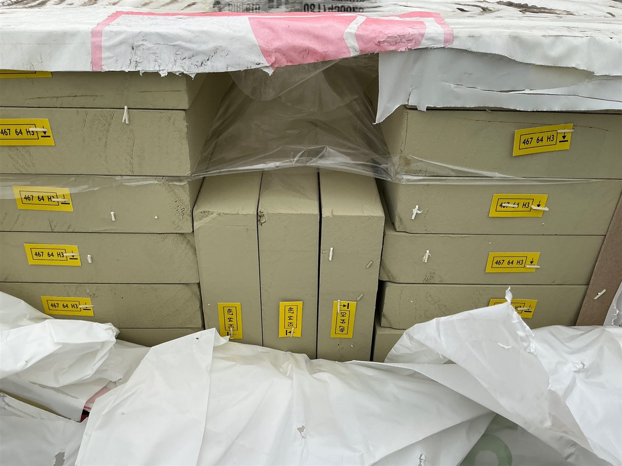 185 x 42, LOSP Treated Pre-Primed Pine, Finger Jointed D4S Pencil Round, 24 pcs @ 6.6 M, 158.4 Lin Metres Total Pk 767178-00