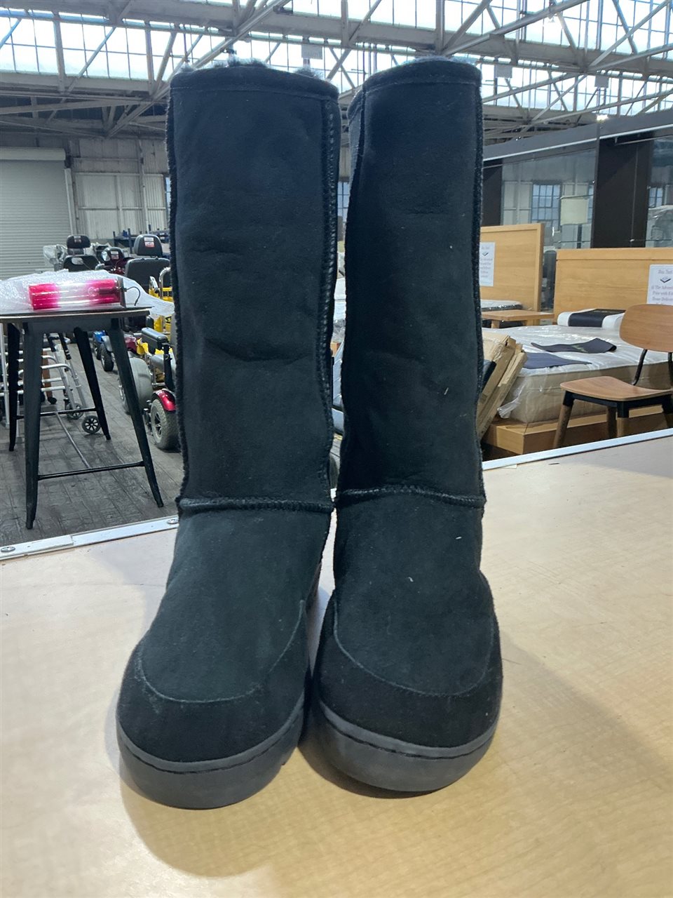 AussieLand Ugg EUR 36 Pull On with Leather Upper, Black, EUR36, ENG3, 23cm