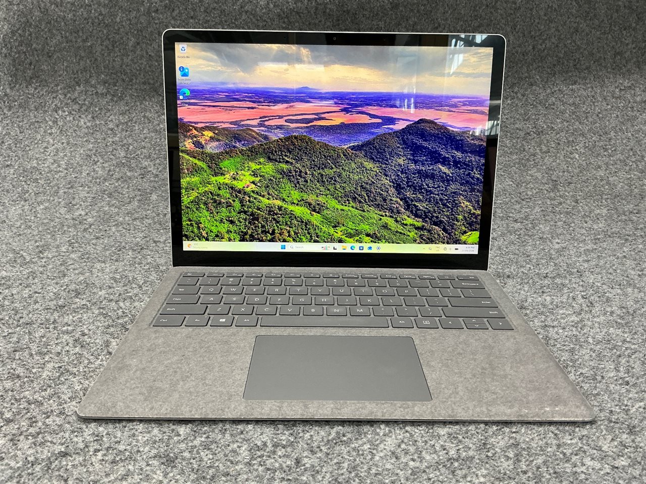 Microsoft Corporation Surface Laptop 3 - Intel Core i5-1035G7 CPU, 8 GB RAM, 128GB NVMe SSD with Adapter