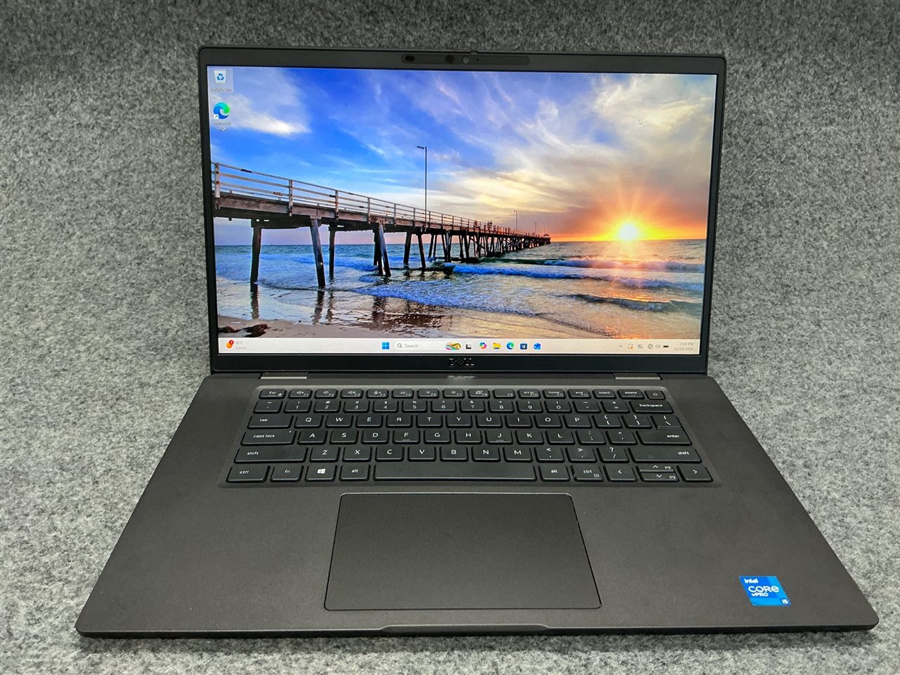 Dell Latitude 7520 - Intel Core i5-1145G7, 16 GB RAM, 256GB NVMe SSD with Adapter