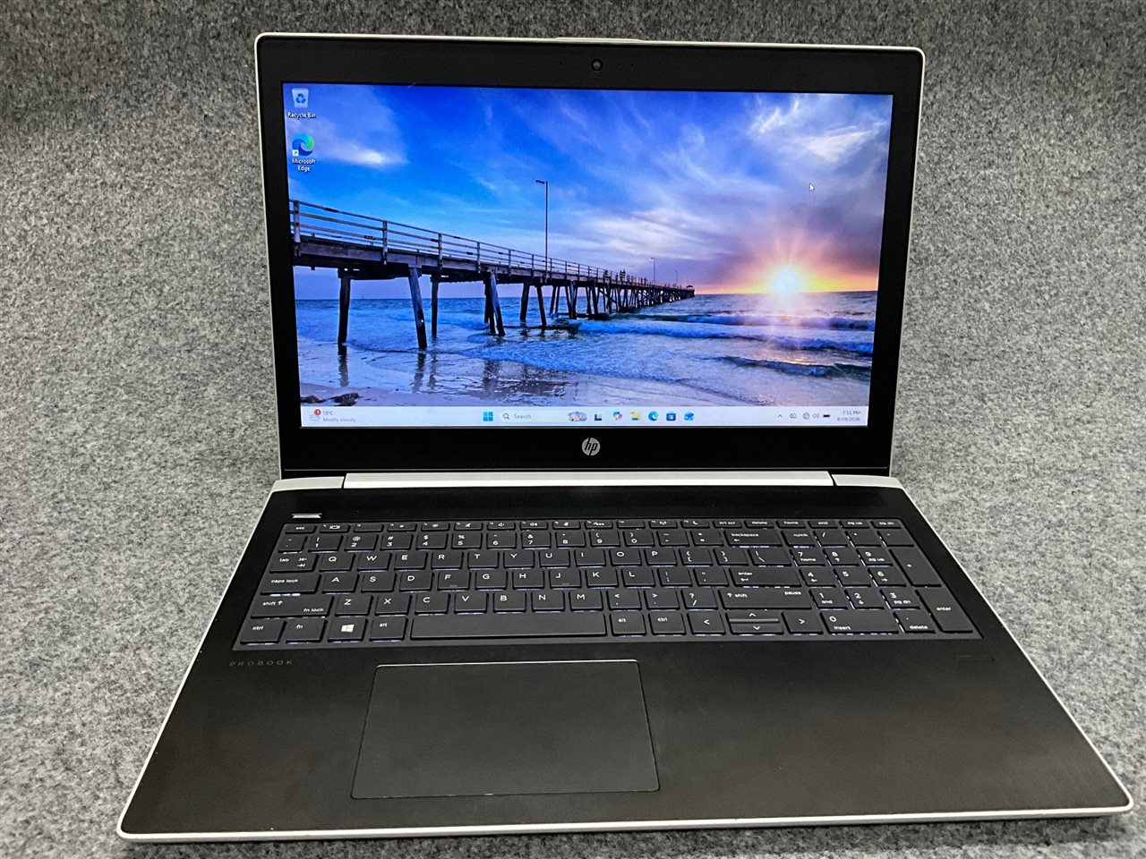 HP ProBook 450 G5 - Intel Core i5-8250U CPU, 8 GB RAM, 500GB HDD with Adapter