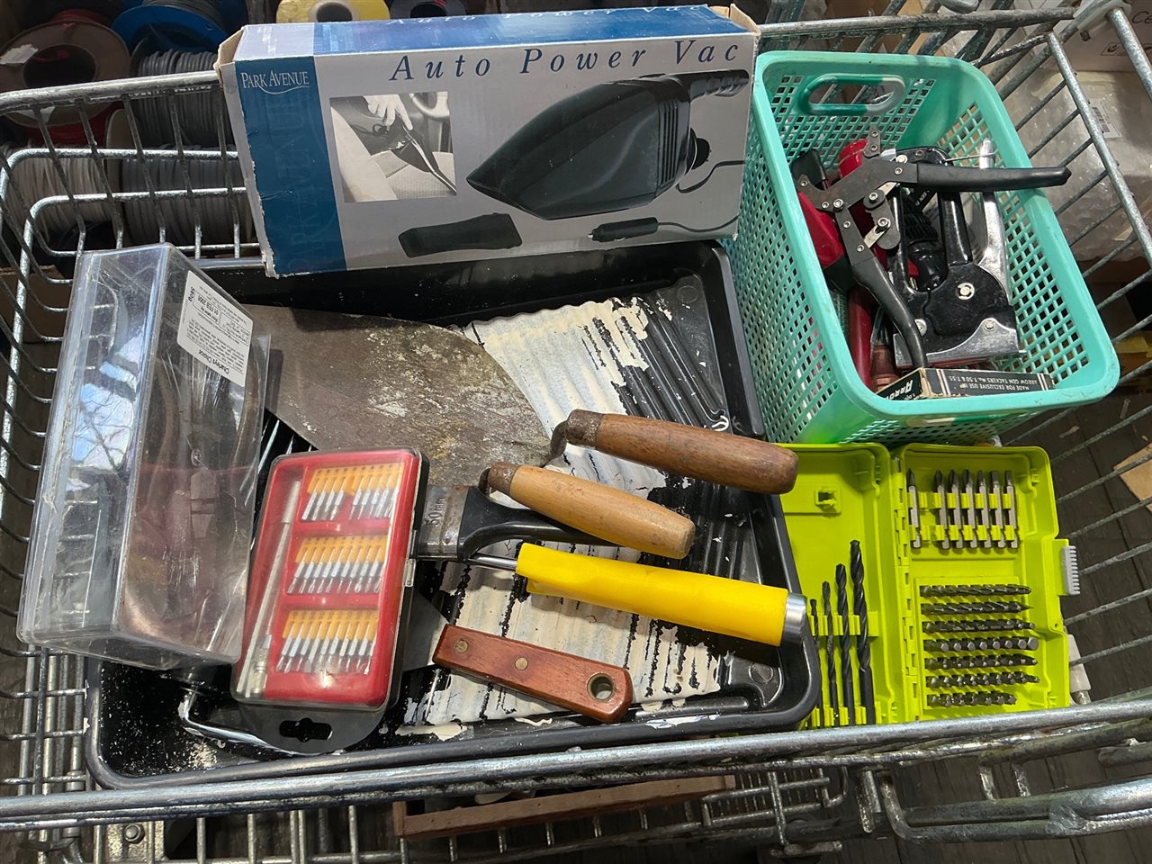 Tools , Ryobi Bit Set , Plies Auto VAC etc