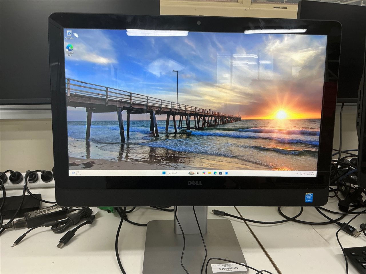 Dell Optiplex 9030 AIO - Intel Core i5-4590S CPU, 8 GB RAM, 128GB SSD with Adapter