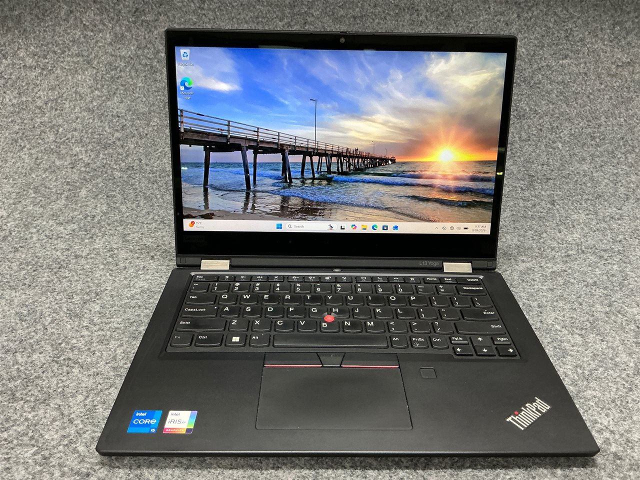 LENOVO 20VKCT01WW - Intel Core i5-1135G7, 16 GB RAM, 256GB NVMe SSD with Adapter