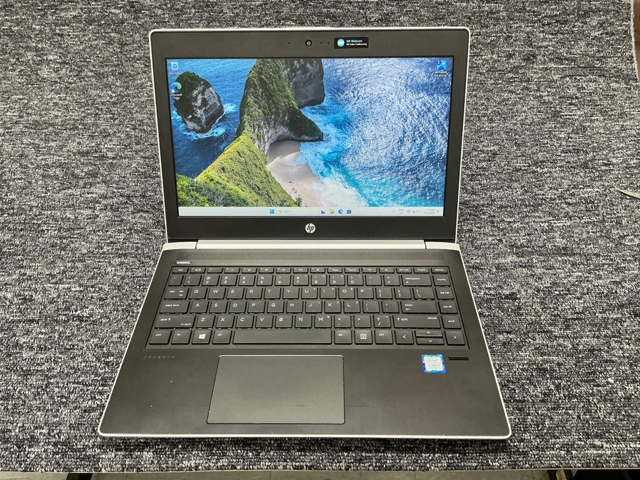 HP ProBook 430 G5 - Intel Core i5-8250U CPU, 8 GB RAM, 256GB NVMe SSD with Adapter
