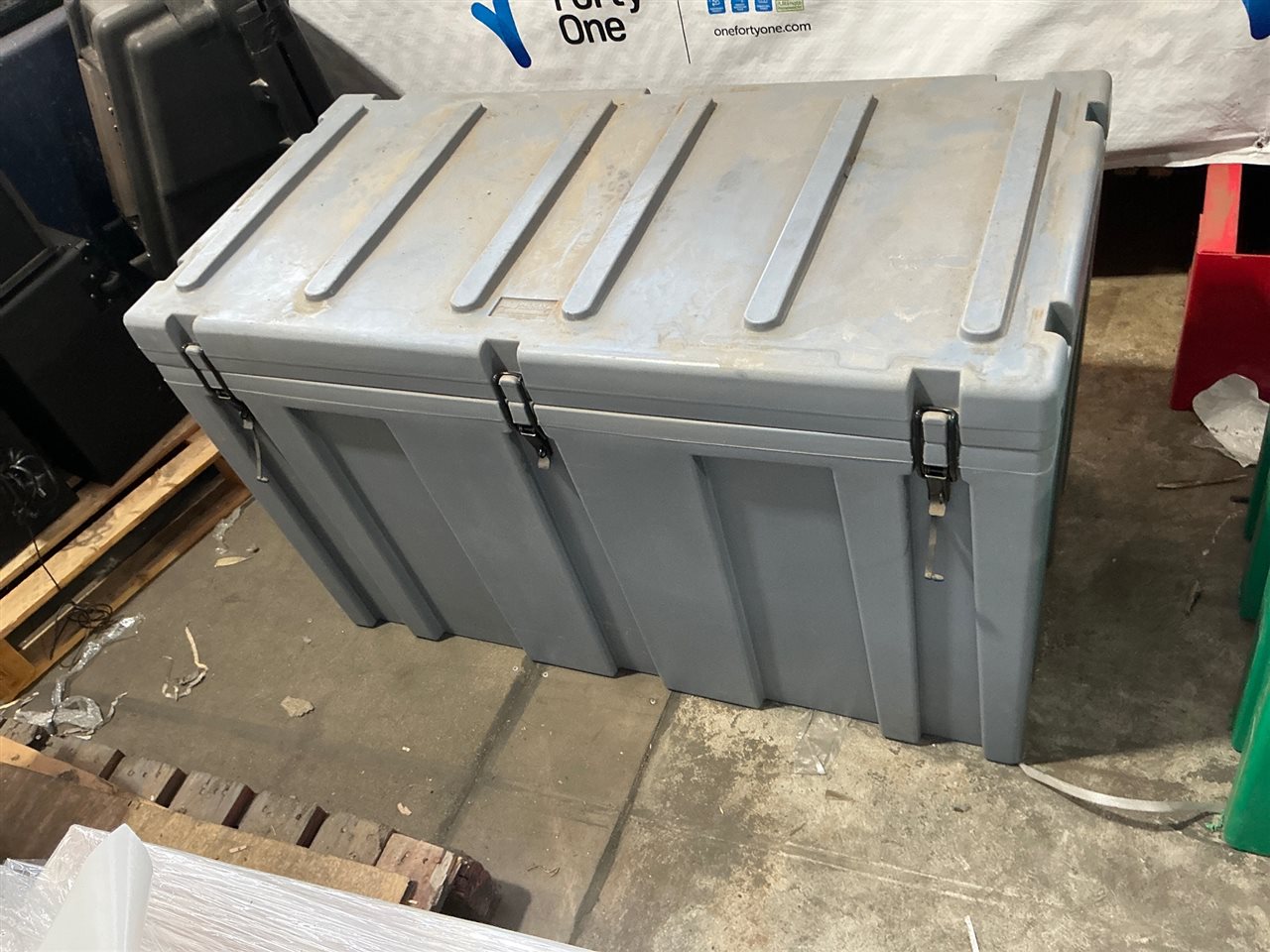 Plastic Lidded Large Storage Box - 1100 x 550 x 670 mm H (Grey  )