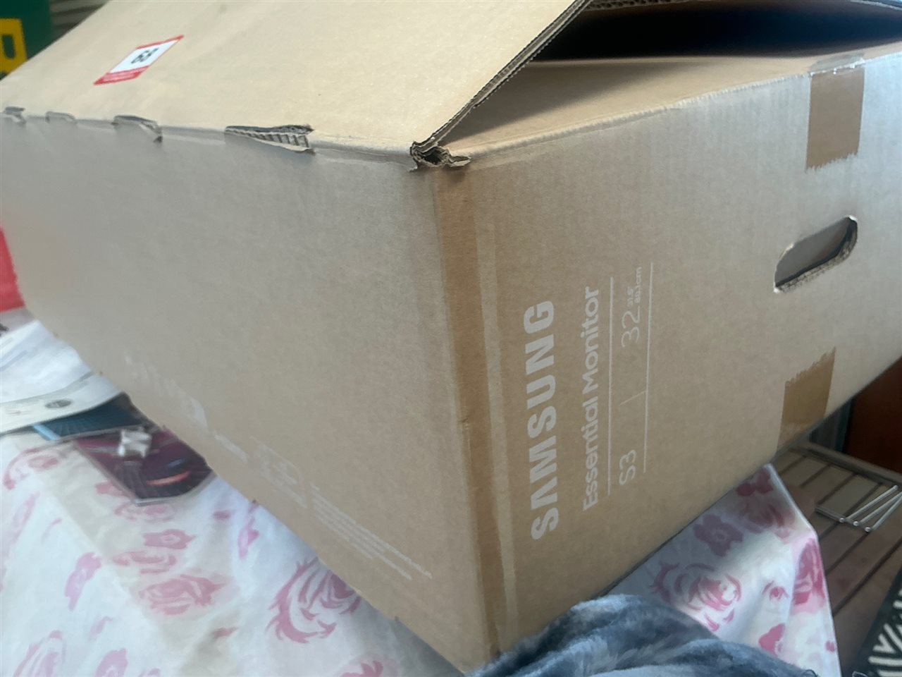 Samsung 32 " Colour Monitor  (Collect From Greenfields )