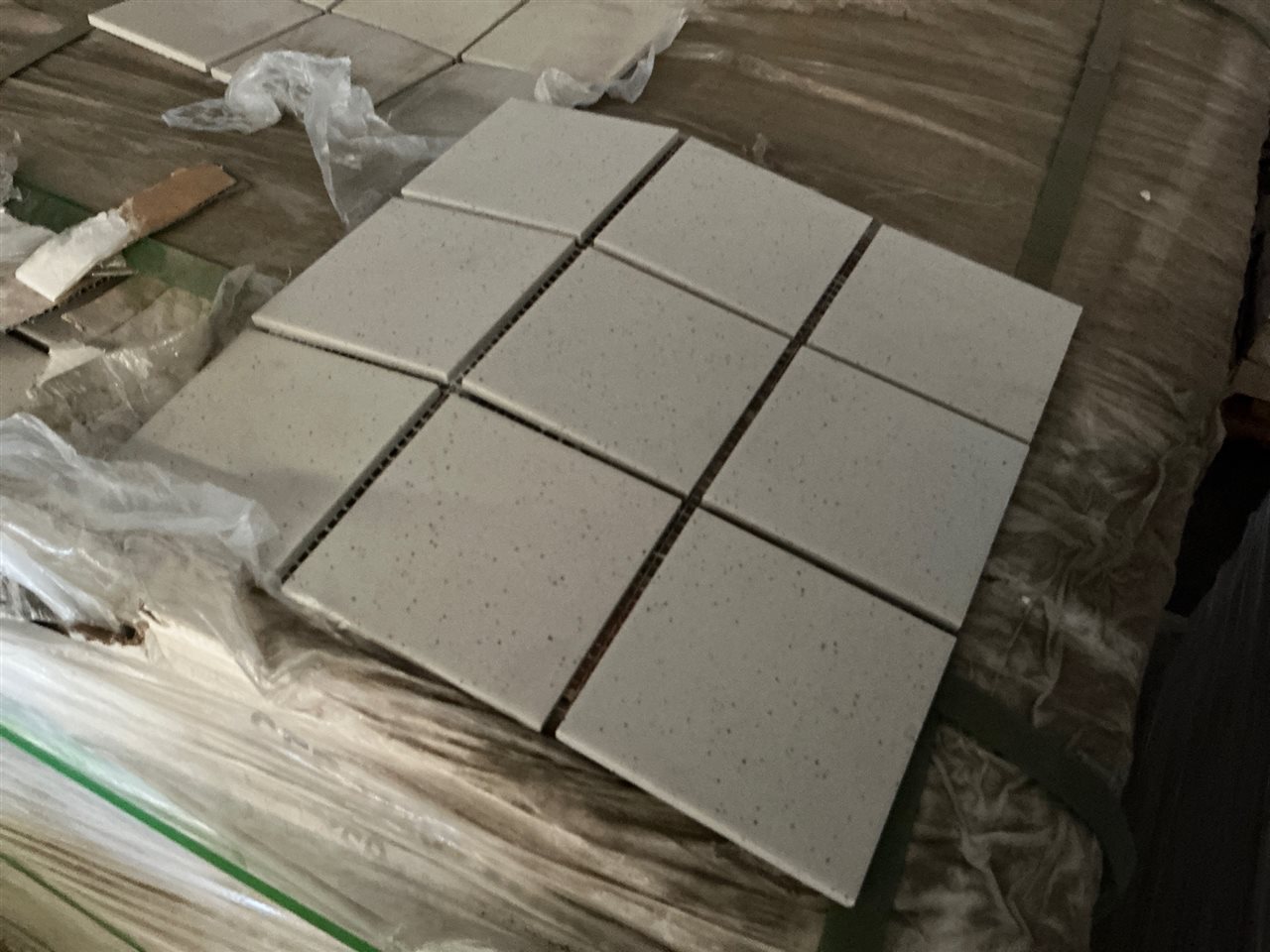 Alabaster Mosaic Tile, 300 x 300, 11 Per Box, 99 Boxes, 98.01 SQM Approx. IRP $4,901