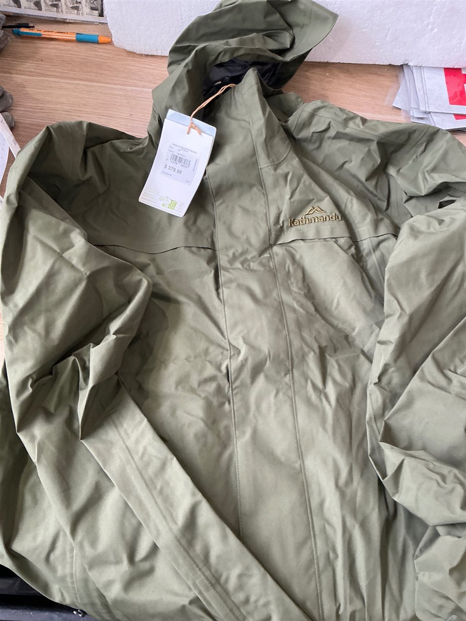 Kathmandu Rain Jacket -Size x S X- Light Moss
