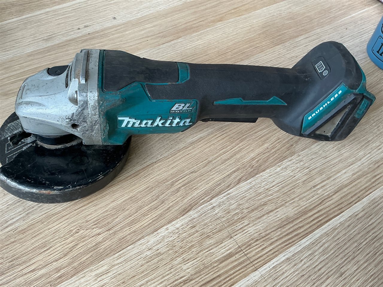 Makita 18 vCordless 125 mm Angle Grinder-  No Battery