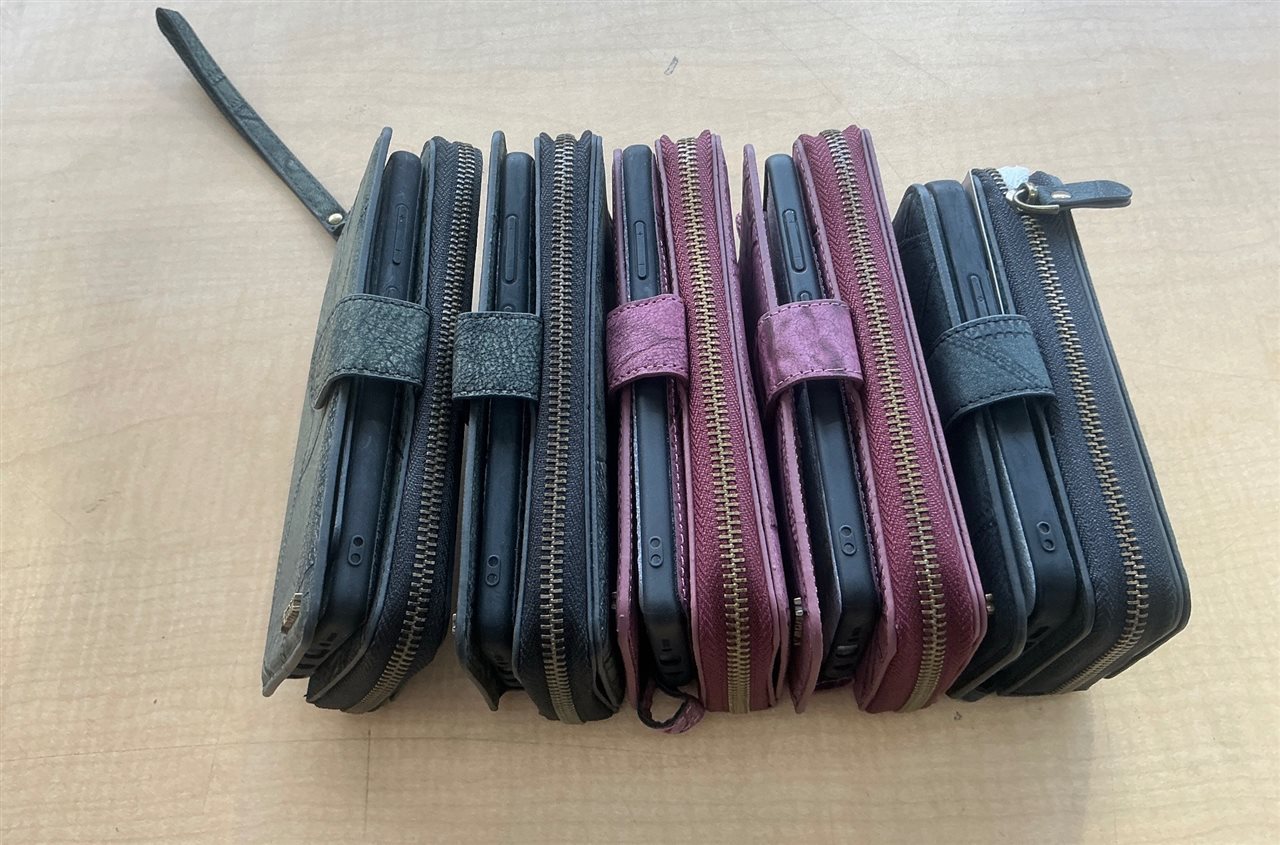 5 x Megshi Zip Wallet Phone Cases with Card Slots -  Assorted Sizes