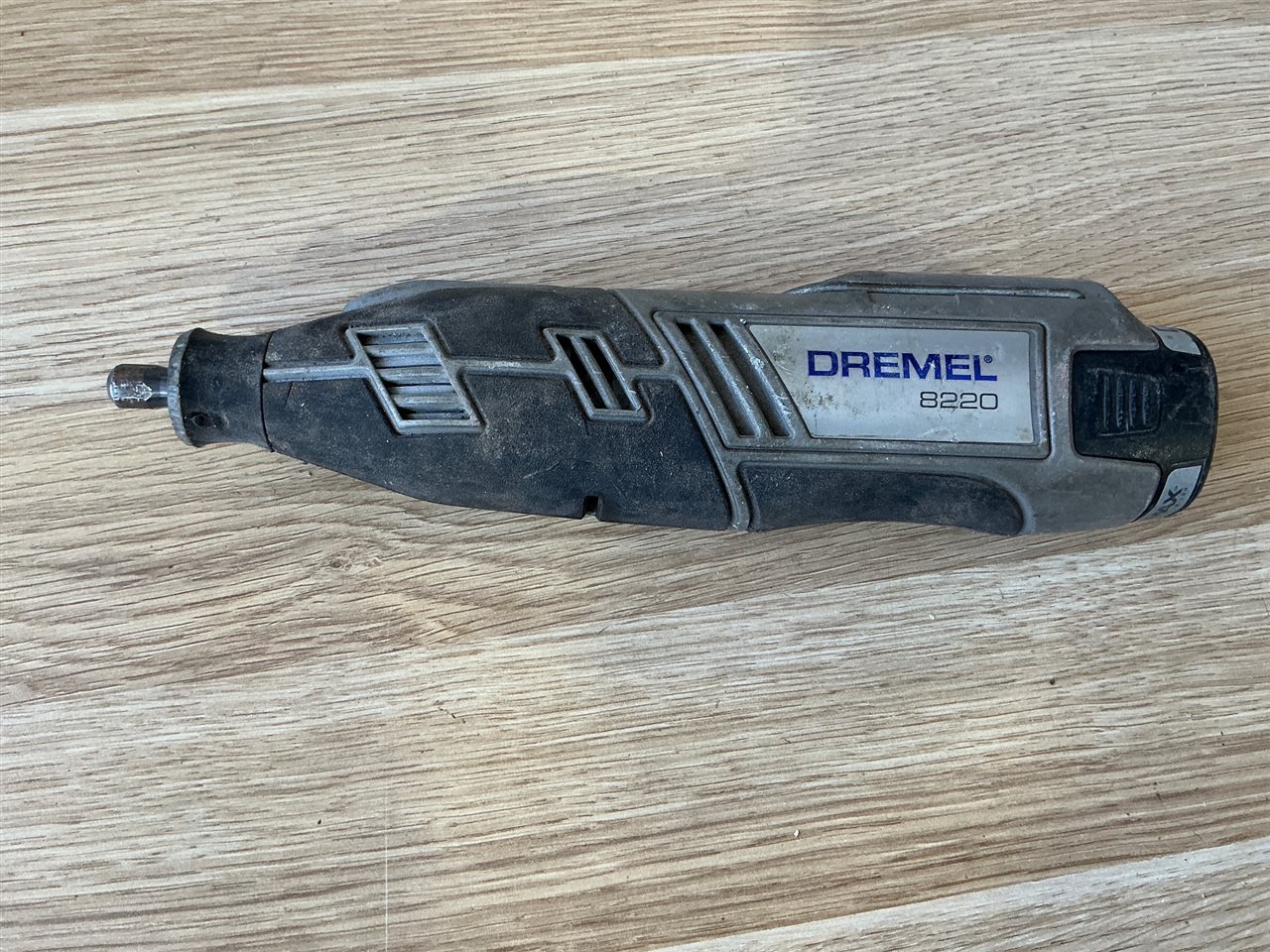 Dremel Cordless 8220 - Battery Flat