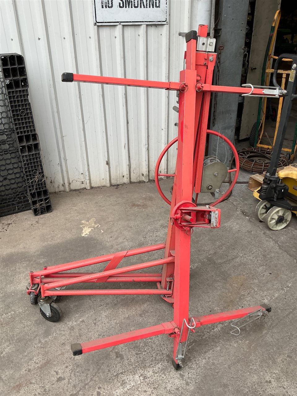 Gyprock Lifter  ( Colllecr From Wingfield)