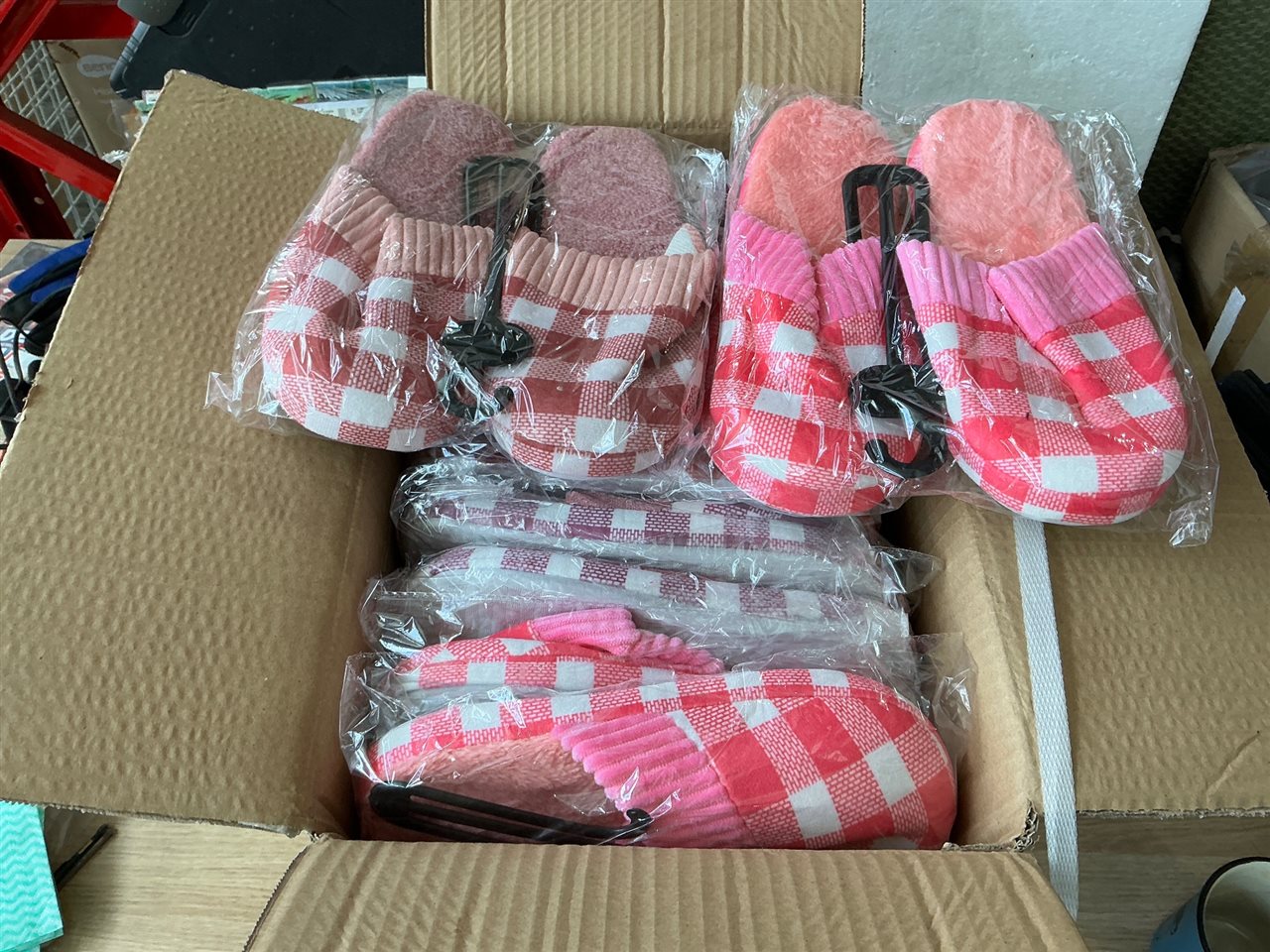 Women’S Slip On Checkered Slippers - Carton of 24