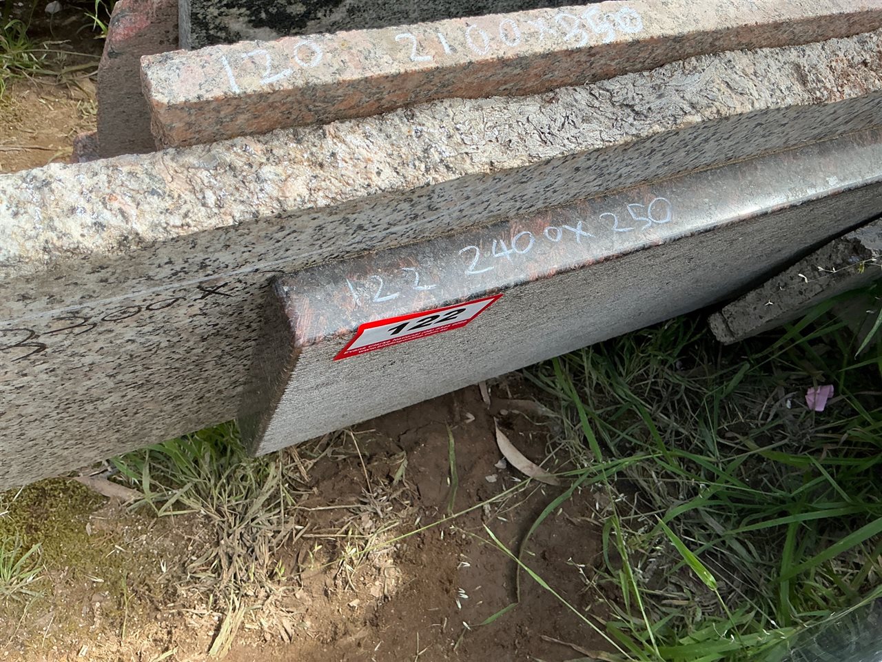 Granite Slab, Black/Red, 2400 x 250 x 30mm approx.