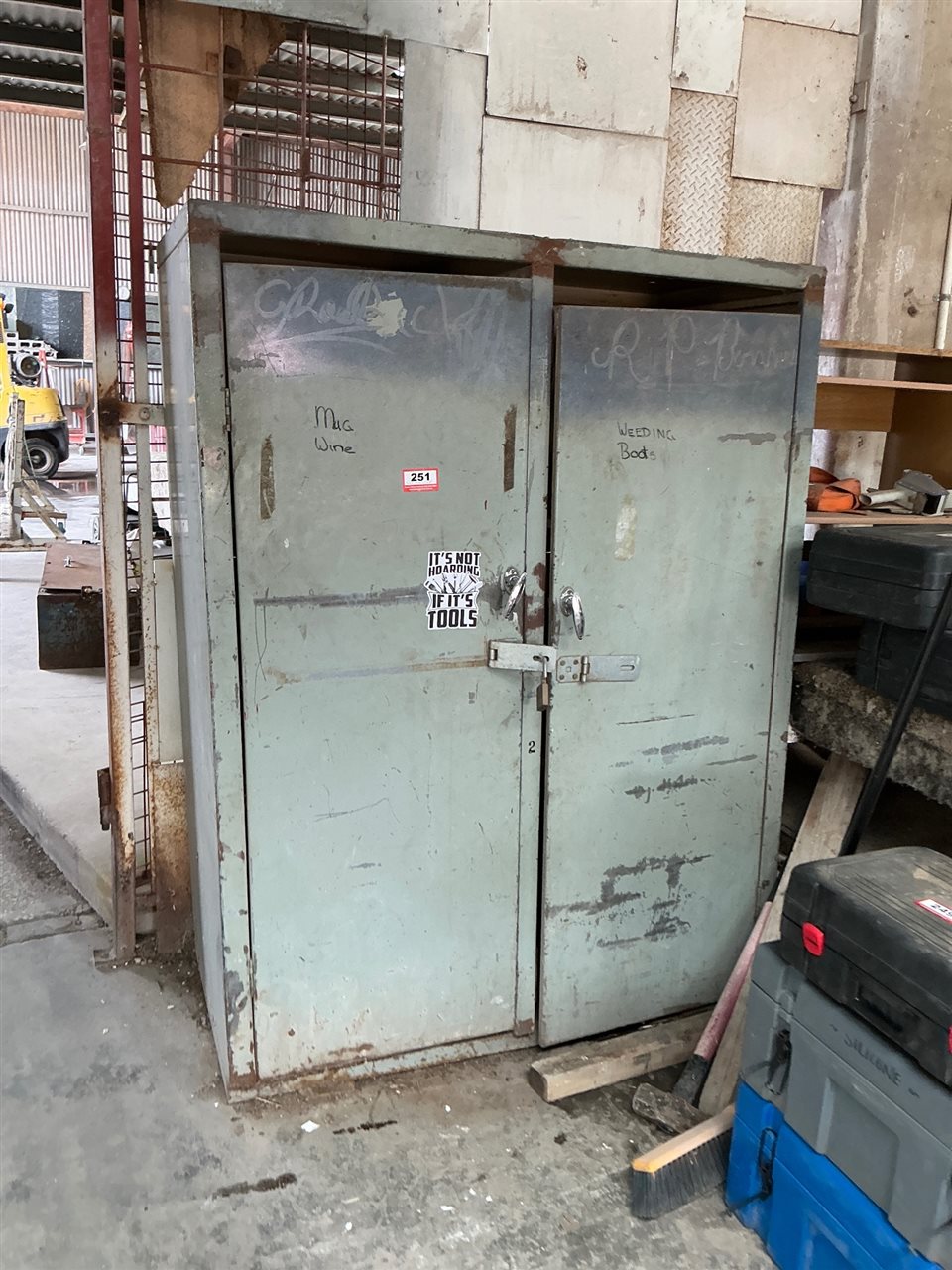 Steel 2 Door Shed Storage Cabinet - 1400 x 720 x 1850 mm