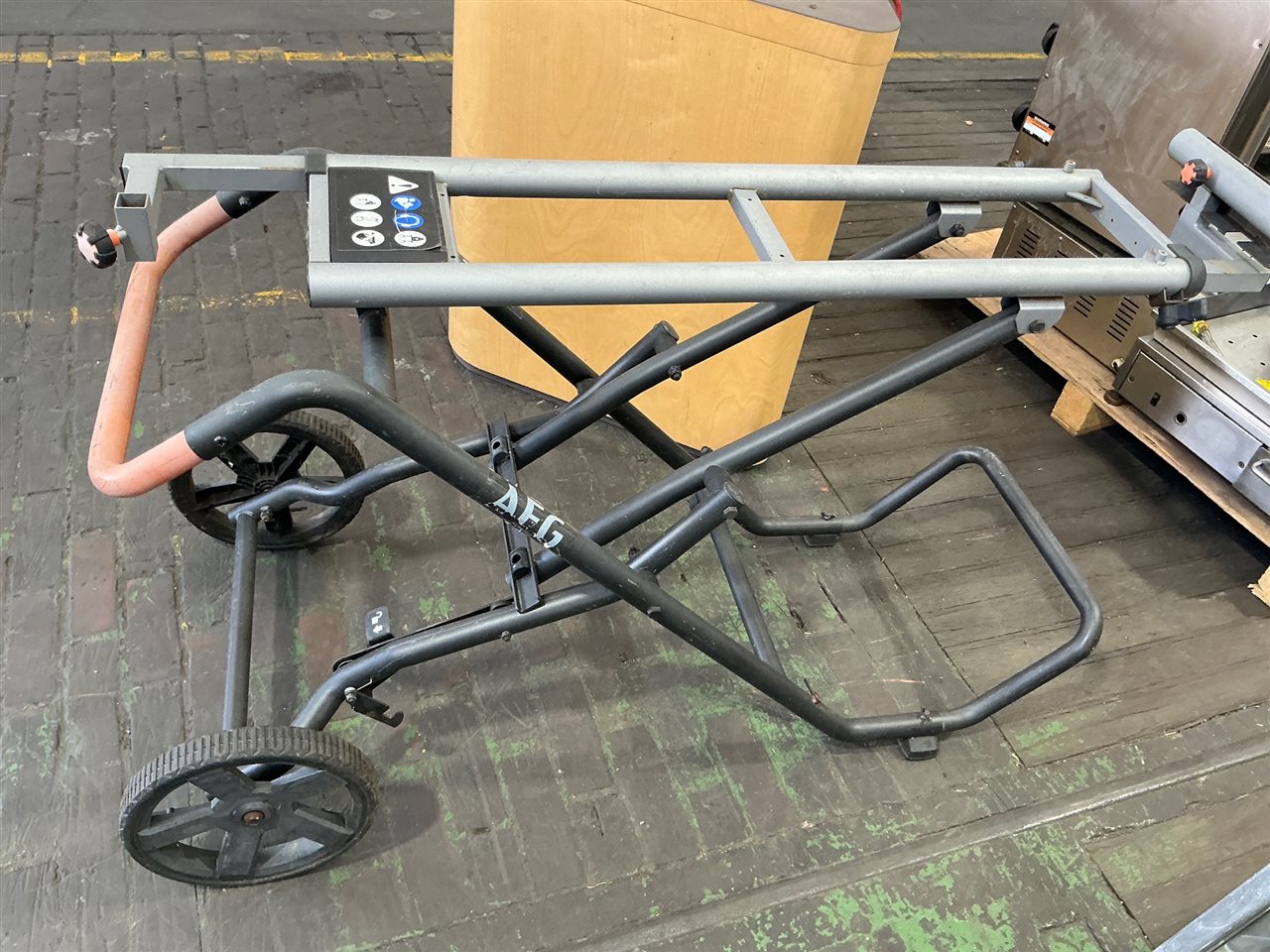 Mobile Mitre Saw Bench
