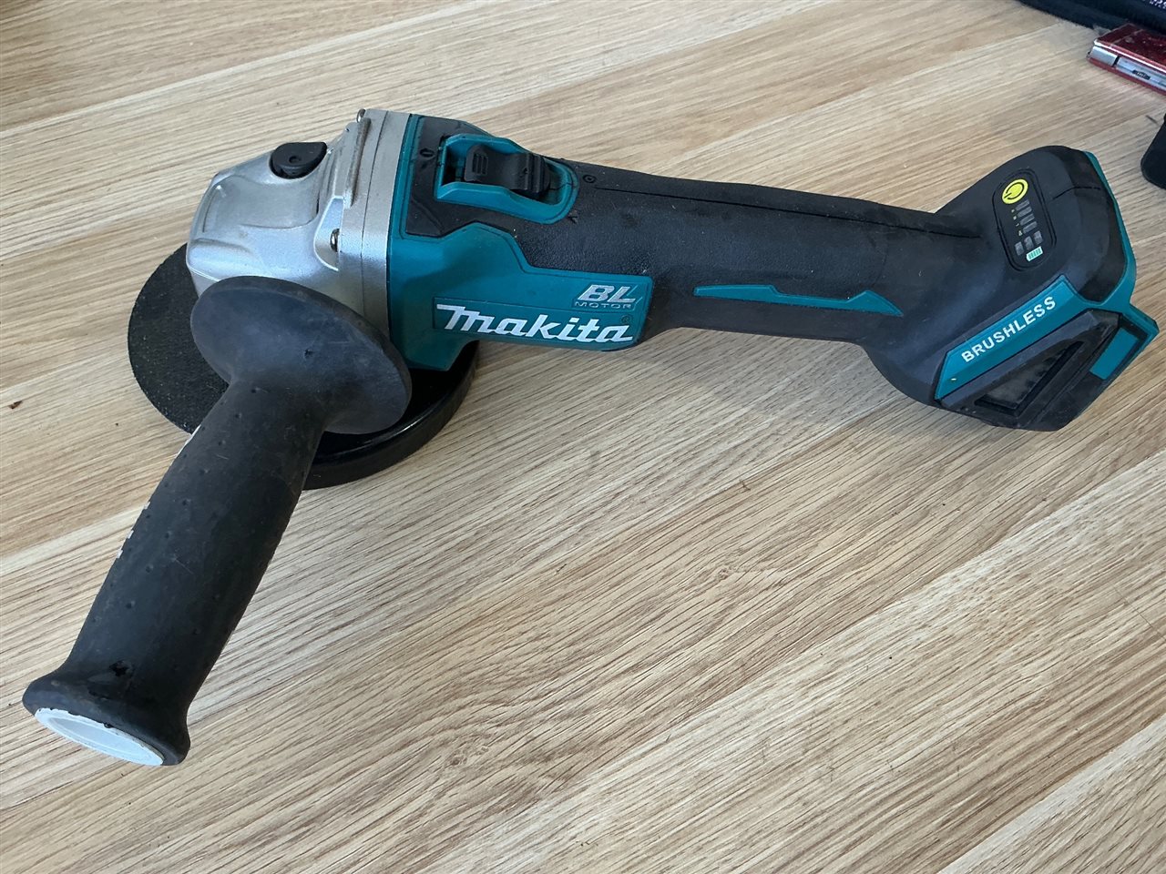 Makita Angle Grinder Makita DGA504 18V Brushless 125mm - No Batte