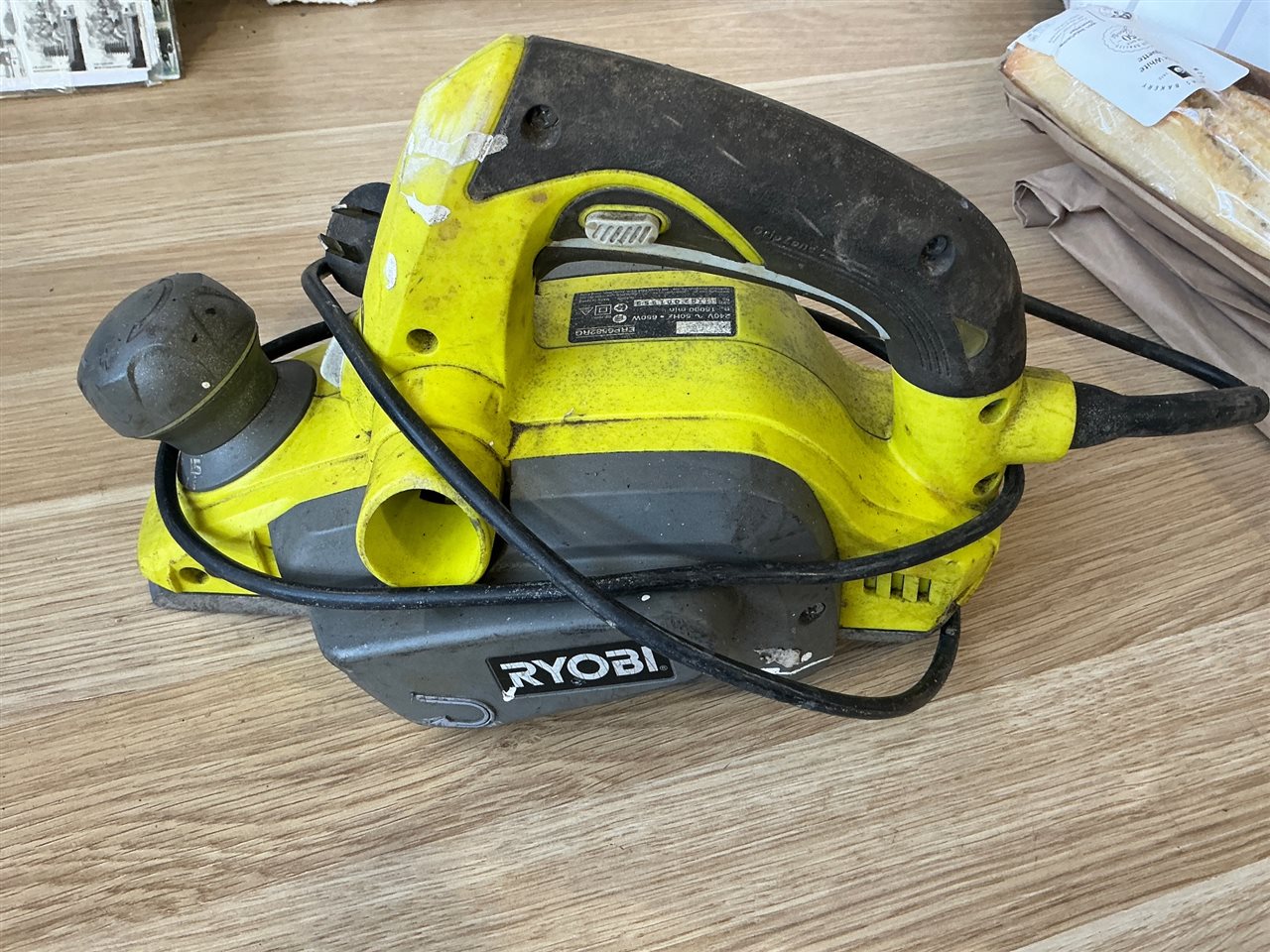Ryobi Electric Planer - ERP6582 650W 82mm
