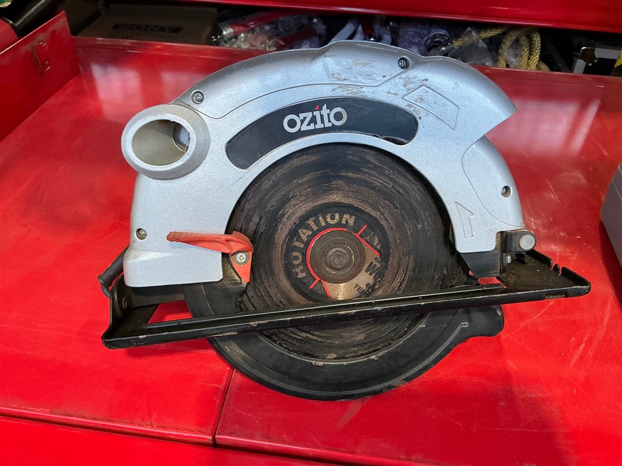 Circular Saw Electric - Ozito 1800W 235mm