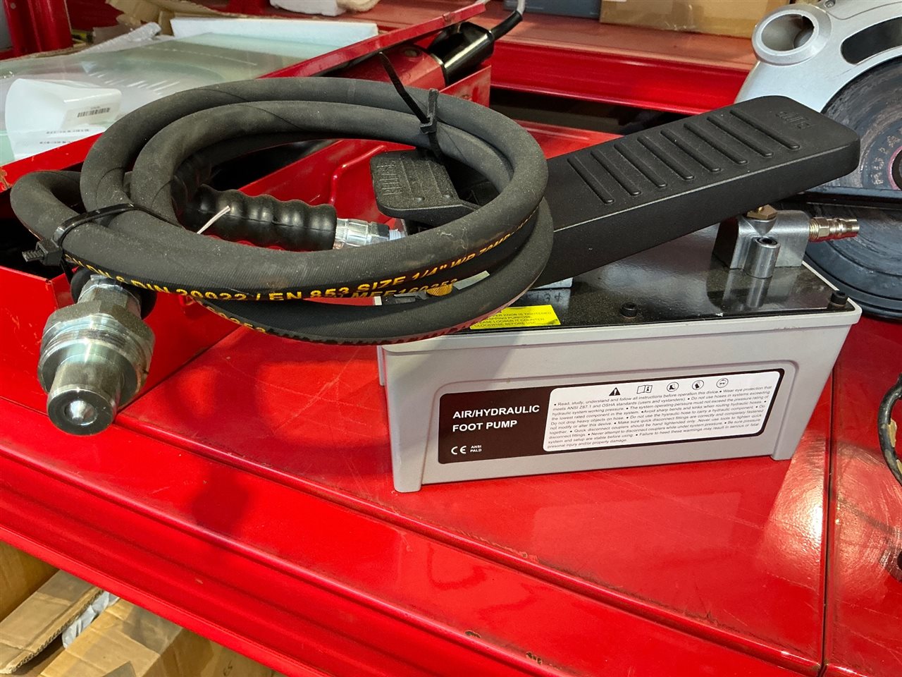 Air Hydraulic Pump Power Team 10,000 PSI with Hose - New