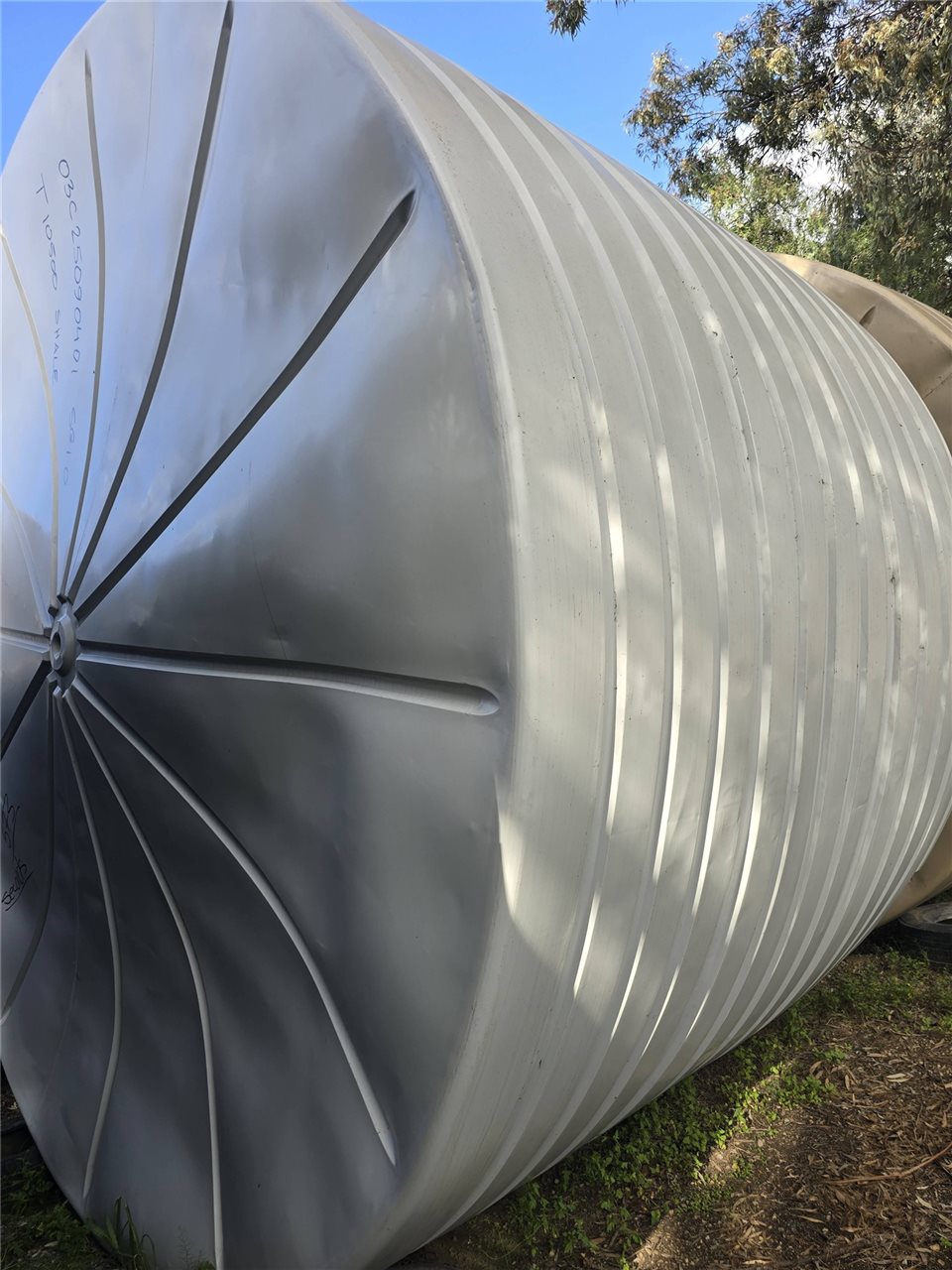 Bushmans T10500 46,400 L Round Poly Tank, 4.60 M Dia x 3.16 M H, Shale Grey – Non Water Storage Only