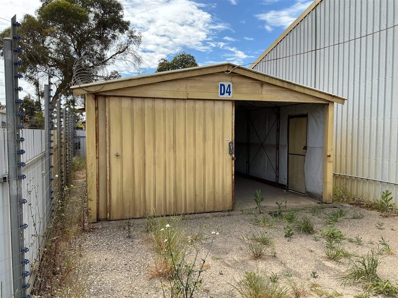 Shed -6.1 M x 5.1 Metre Wide x 2.8 Metre H to Appex