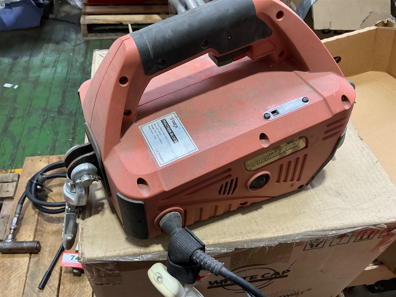 Electric Traction Block Winch - Capacity 450 kg.