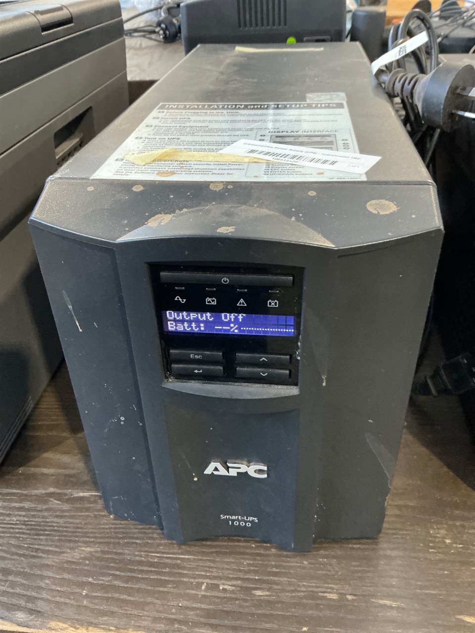 Uninterruptible Power Supply (UPS) - APC Smart UPS 1000, Powers On