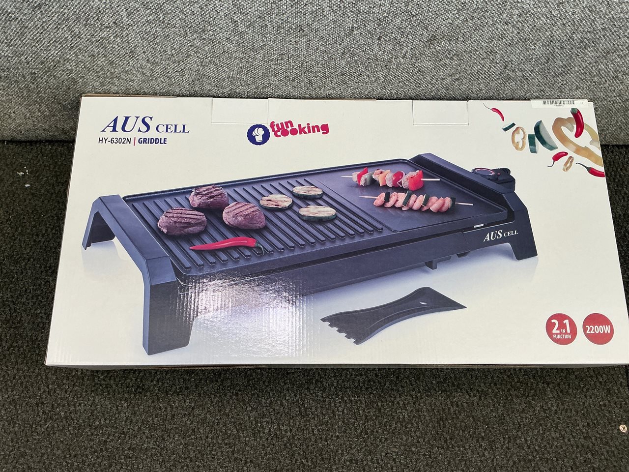 Griddle - 2-in-1 Electric Griddle, Black, Model Number: Hy-6302N