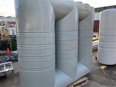 TSL660 3000L Slimline Water Tank, Windspray - Dent in Roof, Cosmetic - Size 2.15 m h x 2.48 m long x 0.81 m Width -RRP $1,655 Thumbnail