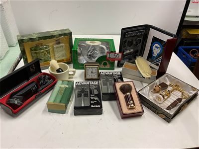 Gifts For Father's Day Phillips Shaver, Shaving Cups, Stationery Set, Bar Set Thumbnail