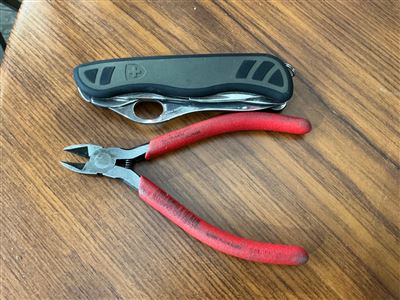 Victoranox Box Cutter and or Wire Snips Thumbnail
