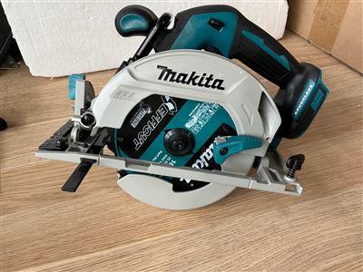 Makita Cordless 18 V DHS680 Circular Saw-165 mm - No Battery Thumbnail