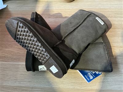 UGG Boots - Aust Size 3 USA Mens 4 USA Ladies 5, Long Pullons, Chocolate Colour, Sold Per Each Thumbnail
