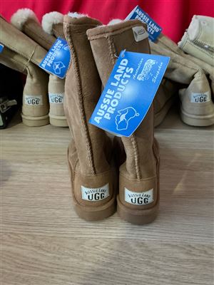 UGG Boots - Aust Size 4 USA Mens 5 USA Ladies 6, Long Pullons,Chestnut Colour, Sold Per Each Thumbnail