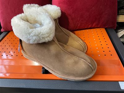 Aussie Land UGG’S, Chestnut, Aust Size 15, Short Length, Sold Per Each Thumbnail