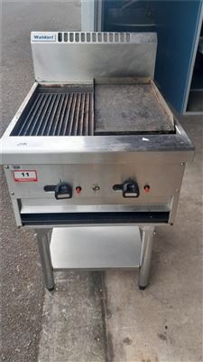 Gas BBQ Grill 2 Plate - Waldorf BQN 8603G ( Collect From Port Lincoln Campus) Thumbnail
