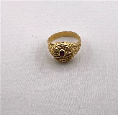 Gold Ruby Ring Thumbnail