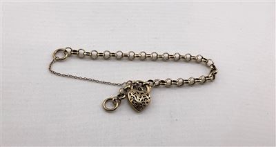 Gold Bracelet Thumbnail
