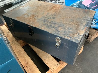 Steel Trunk Thumbnail