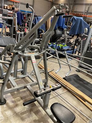 Plate-Loaded Seated Row Machine with Chest Pad and Foot Plate Thumbnail