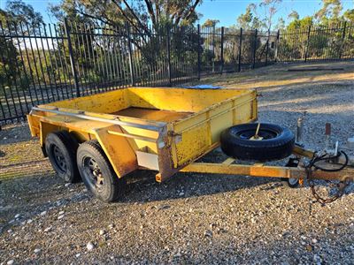Tandem Box Trailer - 50 mm Tow Ball Hitch - Note Sold as is - Leaf Spring is Snapped Requires Repair - New Spring Set - Spare Wheel - Jockey Wheel - Previous Registration Number TWN-122 -Sold Unregistered - No Plates -- Buyer to Arrange uplift and Removal From South Para Depot Thumbnail