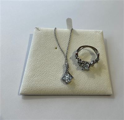 Costume Jewellery - Necklace with Pendant and Ring Thumbnail