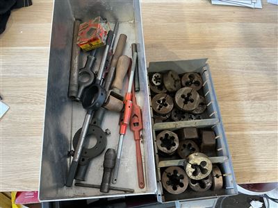 Threading Dies and Handles Thumbnail