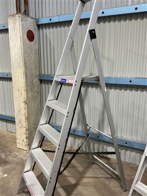 Platform Ladder Approx 1520mm Overall Height Approx 2410 (Located At Wingfield) Thumbnail